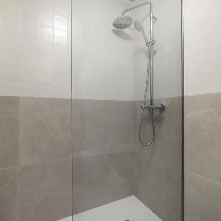 דירה Whome Prime Portal To Your Gateway To Urban Wonders פורטו