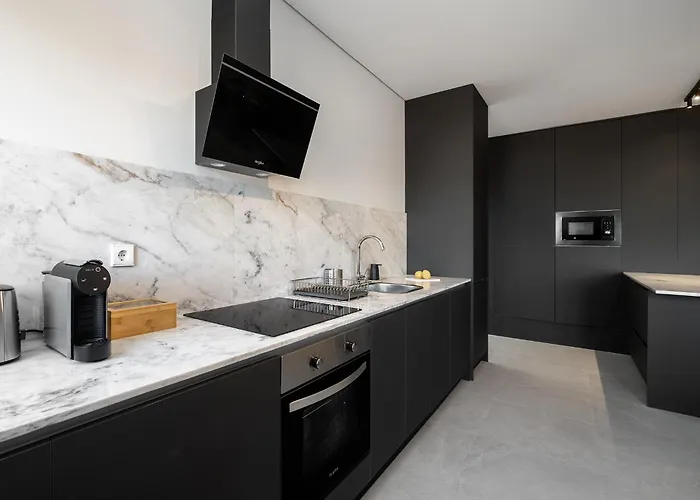 Whome Prime Portal To Your Gateway To Urban Wonders Appartement Porto