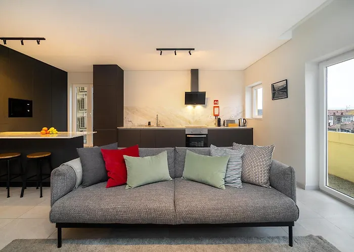 Whome Prime Portal To Your Gateway To Urban Wonders * Porto