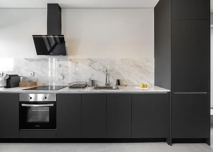 Whome Prime Portal To Your Gateway To Urban Wonders Lägenhet Oporto